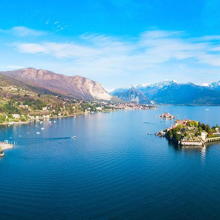Appartamento Il Golfo Lake View - Happy Rentals Laveno Bagian luar foto
