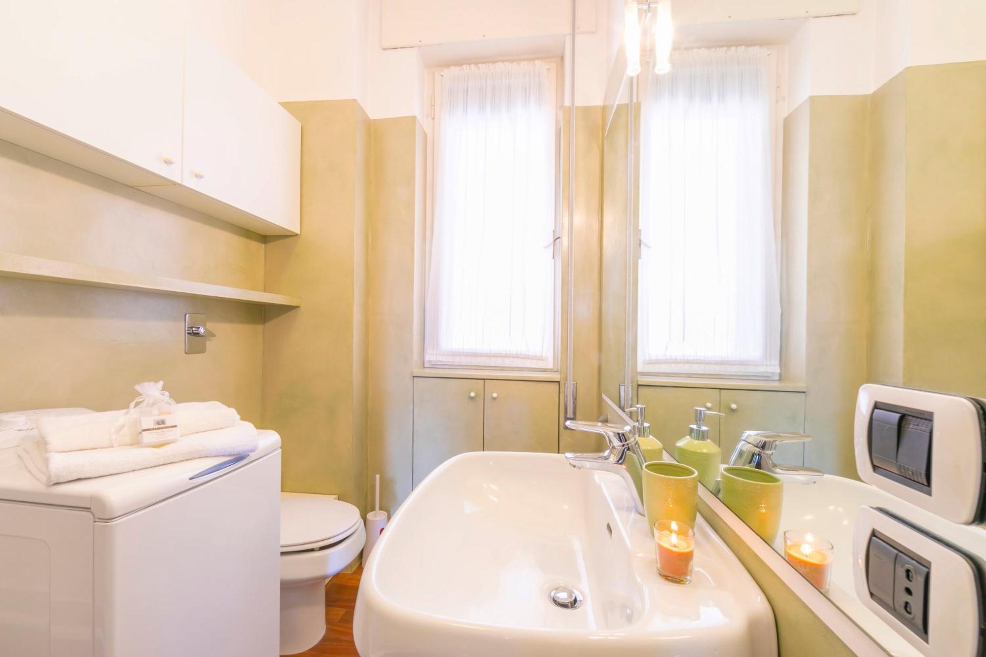 Appartamento Il Golfo Lake View - Happy Rentals Laveno Bagian luar foto