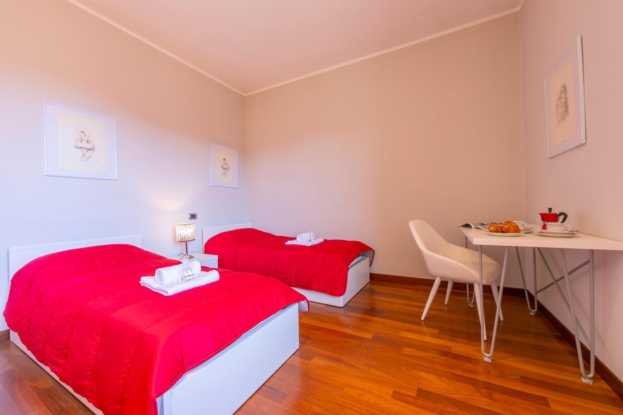 Appartamento Il Golfo Lake View - Happy Rentals Laveno Bagian luar foto
