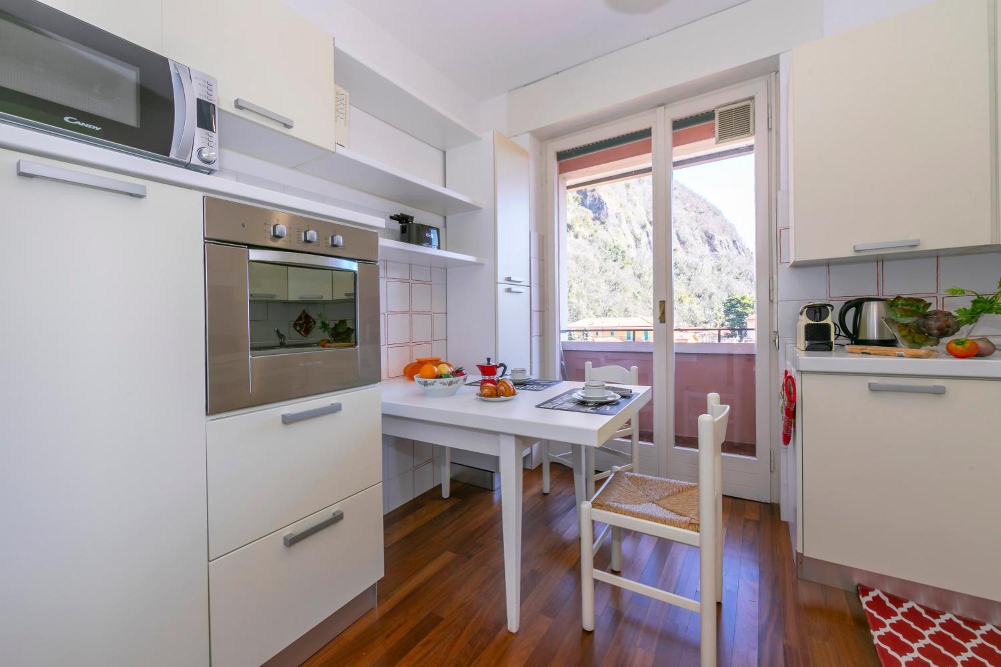 Appartamento Il Golfo Lake View - Happy Rentals Laveno Bagian luar foto